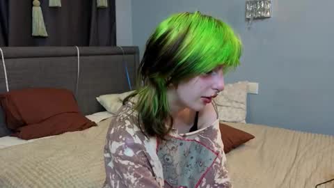 Snapshot of veolatownson chatting on October 1, 8:48 pm Erica online show from October 1, 8:48 pm