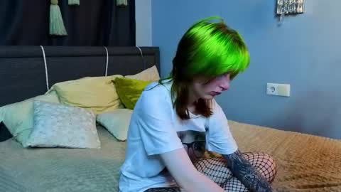 Snapshot of veolatownson chatting on October 8, 8:28 pm Erica online show from October 8, 8:28 pm