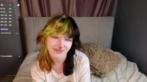 Erica online show from November 6, 8:21 pm