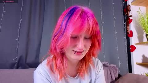 Erica online show from March 3, 8:04 pm