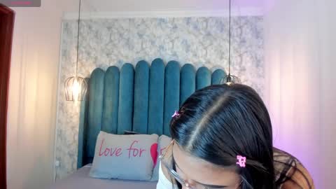 Snapshot of verabest chatting on April 8, 11:10 am Domelipa online show from April 8, 11:10 am