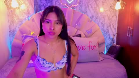 Snapshot of verabest chatting on April 12, 11:37 am Domelipa online show from April 12, 11:37 am