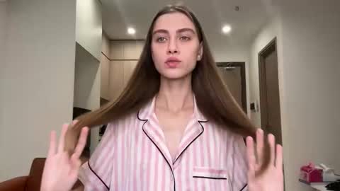 verablanc online show from April 26, 7:22 pm