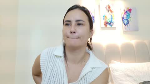 Vera online show from May 25, 12:33 pm