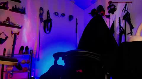 Snapshot of veresskaardila77 chatting on April 18, 7:07 pm mistress VERESSKA ARDILA online show from April 18, 7:07 pm