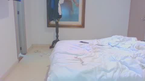 Snapshot of vergagolosa22 chatting on December 5, 7:05 am vergagolosa22 online show from December 5, 7:05 am