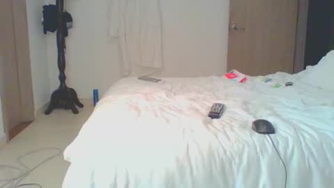 Snapshot of vergagolosa22 chatting on February 8, 6:01 am vergagolosa22 online show from February 8, 6:01 am