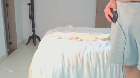 Snapshot of vergagolosa22 chatting on March 1, 9:18 am vergagolosa22 online show from March 1, 9:18 am