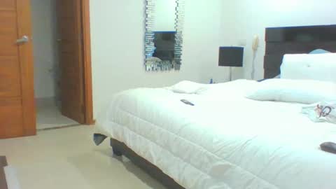 Snapshot of vergagolosa22 chatting on September 17, 9:44 am vergagolosa22 online show from September 17, 9:44 am