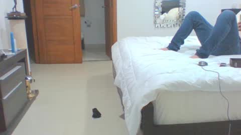 Snapshot of vergagolosa22 chatting on November 1, 4:25 am vergagolosa22 online show from November 1, 4:25 am