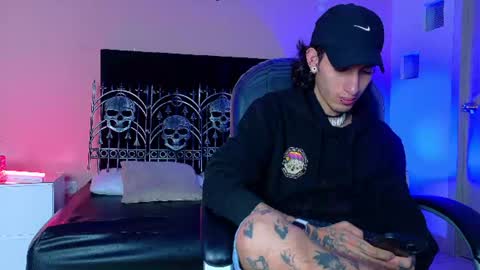 vergil_noir online show from July 5, 4:19 am