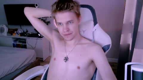 Snapshot of veritas_in_vine chatting on July 4, 3:07 pm Veritas online show from July 4, 3:07 pm