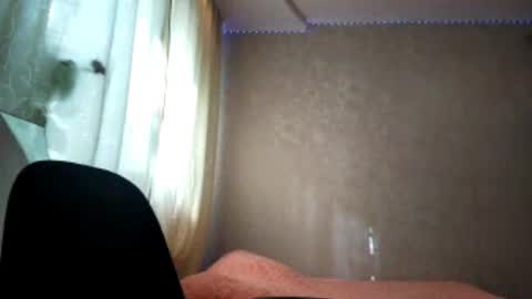 Snapshot of vernettaorlikowski chatting on October 17, 7:44 am Vetta online show from October 17, 7:44 am