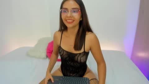 Veronica online show from May 8, 6:02 pm