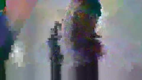 Snapshot of veroline01011999 chatting on April 3, 7:34 pm veroline01011999 online show from April 3, 7:34 pm