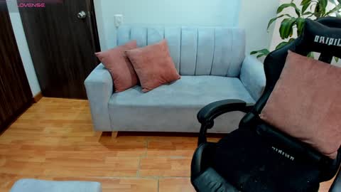 Snapshot of veromars_ chatting on February 5, 3:52 pm Catalina online show from February 5, 3:52 pm