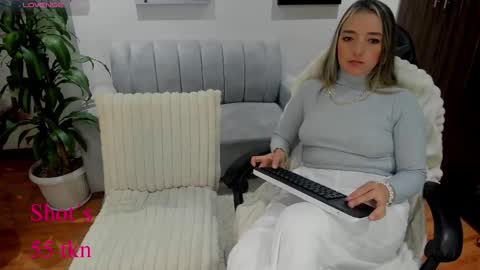 Snapshot of veromars_ chatting on September 14, 3:27 am Catalina online show from September 14, 3:27 am