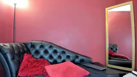 Vero online show from December 28, 4:09 pm