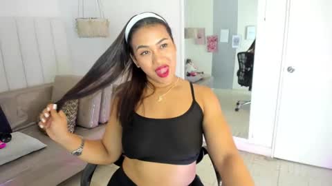 Snapshot of veronica_b07 chatting on April 30, 8:57 pm Veronica3 online show from April 30, 8:57 pm