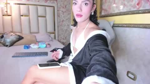Veronica  online show from March 20, 12:10 pm