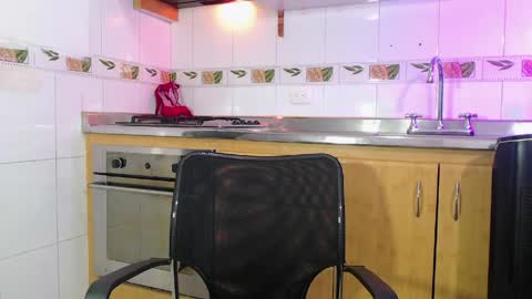 Snapshot of veronica_em1 chatting on May 14, 2:02 pm VERONICA online show from May 14, 2:02 pm