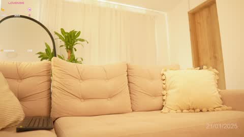 Veronica online show from January 21, 2:37 pm