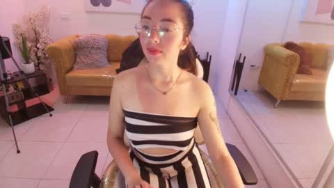 Snapshot of veronica_miiller chatting on May 12, 7:22 pm veronica online show from May 12, 7:22 pm