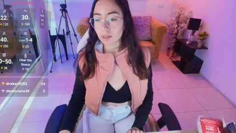 Snapshot of veronica_miiller chatting on May 15, 7:43 pm veronica online show from May 15, 7:43 pm