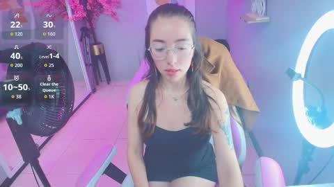 Snapshot of veronica_miiller chatting on May 22, 7:52 pm veronica online show from May 22, 7:52 pm