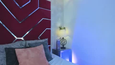 Veronica Olson online show from January 6, 3:32 am