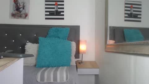 Snapshot of veronica_santanaa chatting on March 28, 7:46 pm Veronica online show from March 28, 7:46 pm