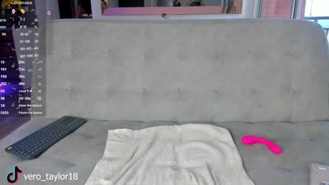 Snapshot of veronica_taylor1 chatting on January 13, 10:56 pm Vero 3 online show from January 13, 10:56 pm