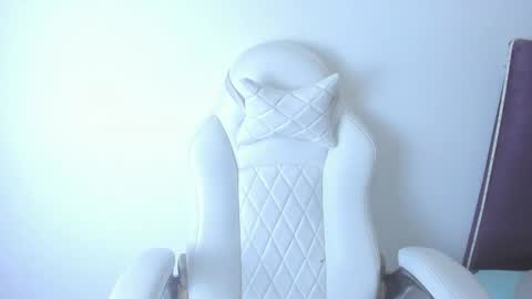 veronicaa_squirt online show from March 23, 4:16 am