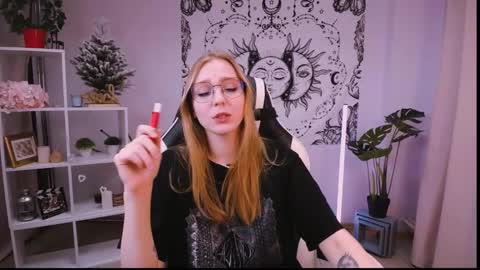 VERONICA online show from February 17, 9:35 am