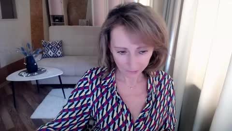 Helen online show from March 2, 5:33 am