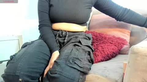 Snapshot of veronicagilss chatting on March 11, 5:57 pm Veronica Gills online show from March 11, 5:57 pm