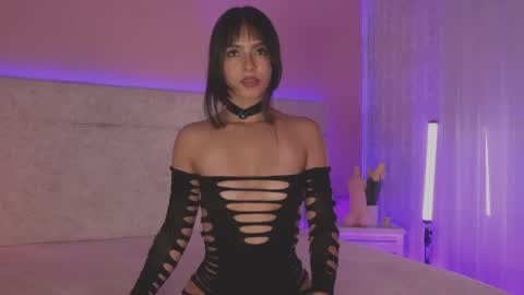 Snapshot of veronicamartin_ chatting on May 16, 9:24 pm Vero online show from May 16, 9:24 pm