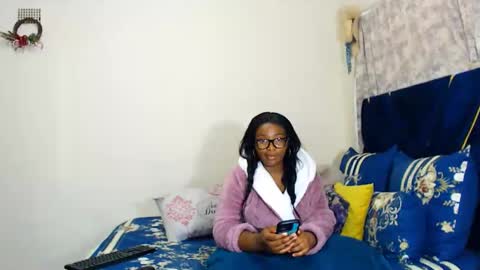 Snapshot of veronicarod1 chatting on May 14, 12:06 am veronicarod1 online show from May 14, 12:06 am