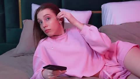 Veronica online show from May 21, 6:26 pm