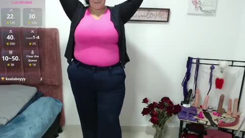 Snapshot of veroniicabbw_ chatting on April 1, 2:36 pm veroniicabbw_ online show from April 1, 2:36 pm