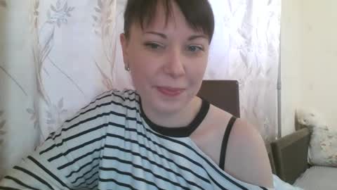 Snapshot of veronika_xi chatting on February 26, 7:31 am veronika_xi online show from February 26, 7:31 am