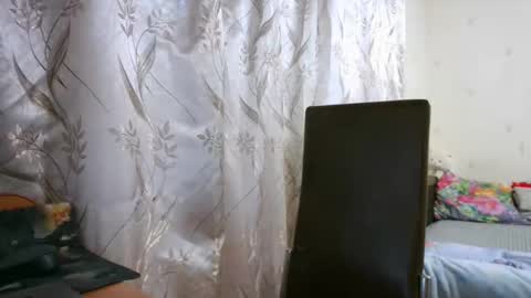 Snapshot of veronika_xi chatting on September 23, 7:22 am veronika_xi online show from September 23, 7:22 am
