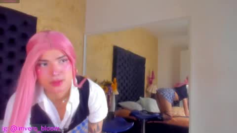 Snapshot of veronikabloom_ chatting on April 8, 4:23 am Veronika online show from April 8, 4:23 am