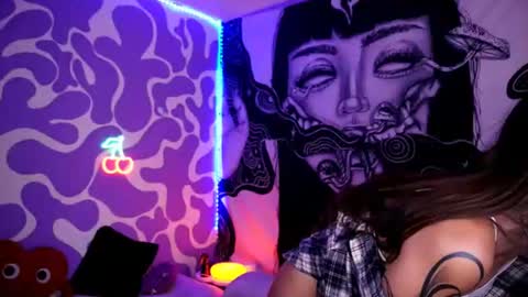 Snapshot of verosmit1 chatting on August 8, 2:36 am online show from August 8, 2:36 am