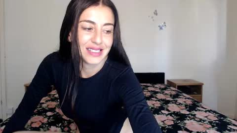 verryhotstella online show from July 3, 6:42 am