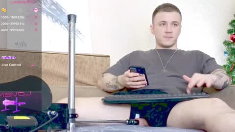 Snapshot of vers_gay chatting on December 15, 10:39 am Ethan online show from December 15, 10:39 am