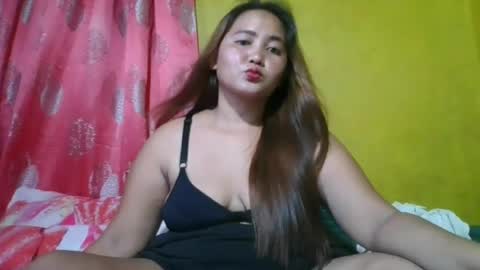 Snapshot of versatile_hottie_asian chatting on July 25, 2:53 am versatile_hottie_asian online show from July 25, 2:53 am
