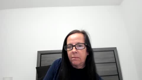 Snapshot of verysassypeachgoddess chatting on November 11, 1:00 pm verysassypeachgoddess online show from November 11, 1:00 pm