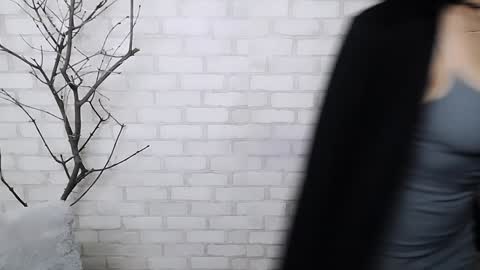 Ana online show from January 31, 2:28 pm