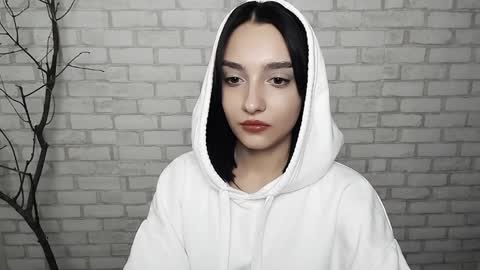 Ana online show from February 6, 2:48 pm